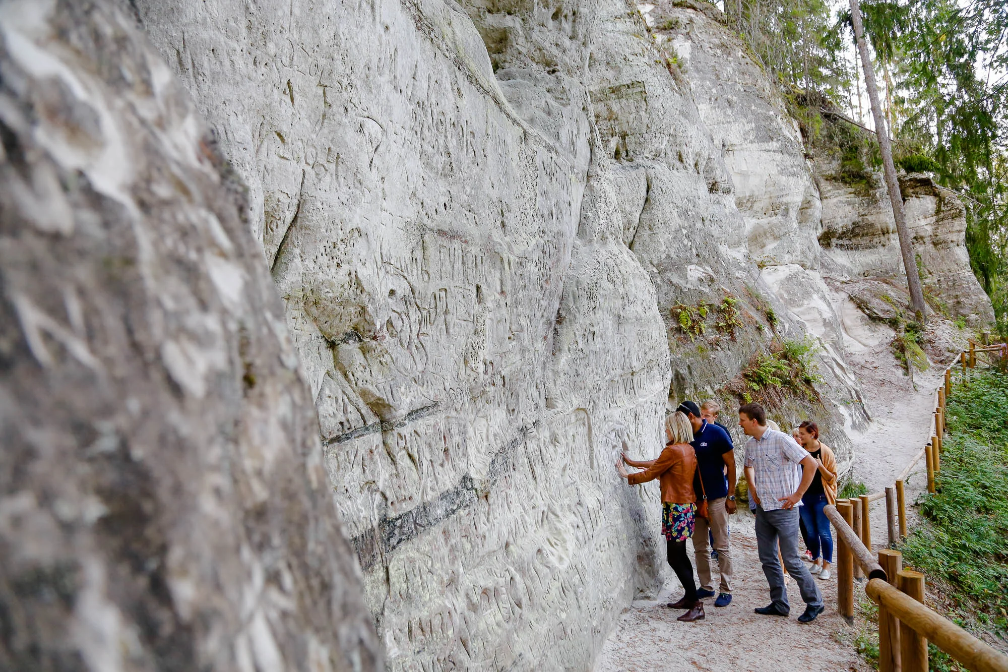 Sandstone cliffs at Sietiņiezis in the Gauja National Park Tour image