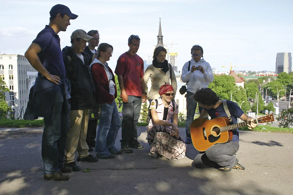 Street musician on Harju hill / Best of Tallinn Tour Tour image